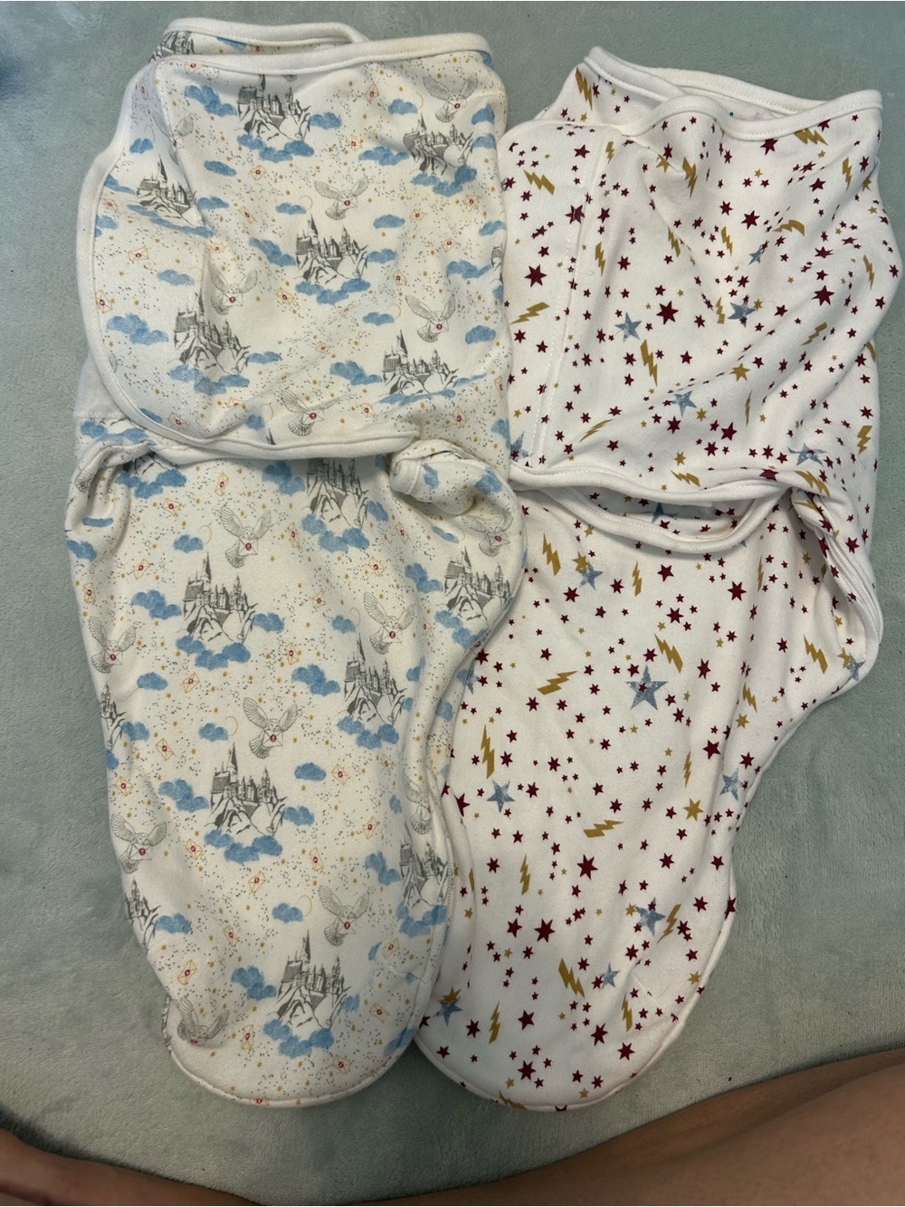 aden + anais Baby Swaddle Harry Potter - White with Blue, Gold & Red Star Print